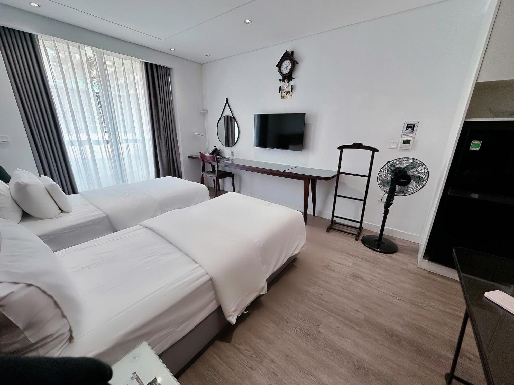 A25 Premium Hotel - 18 Nguyen Hy Quang — Photos 2